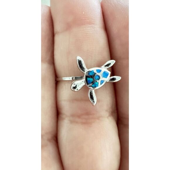 Dainty Turtle Ring with Blue Lab Opal & Sterling Silver Size 7 - NIB - Gift Box - Picture 1 of 5